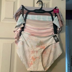 Vince CAMUTO 7 pack, no show hipsters panties